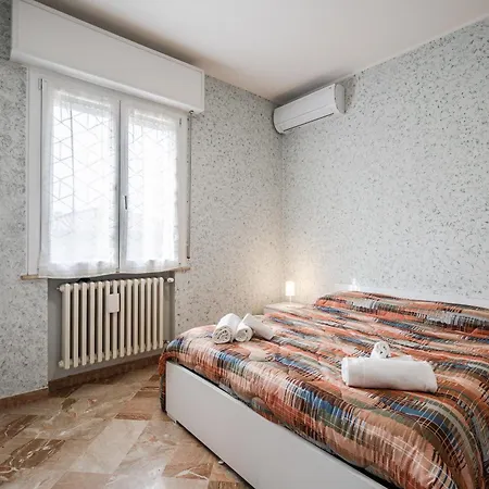 Apartmán Izz1 - Motor&food Valley - Posto Auto Privato Formigine