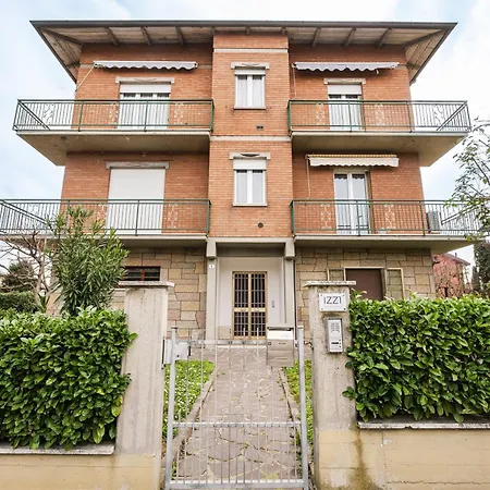 Izz1 - Motor&food Valley - Posto Auto Privato Apartmán *